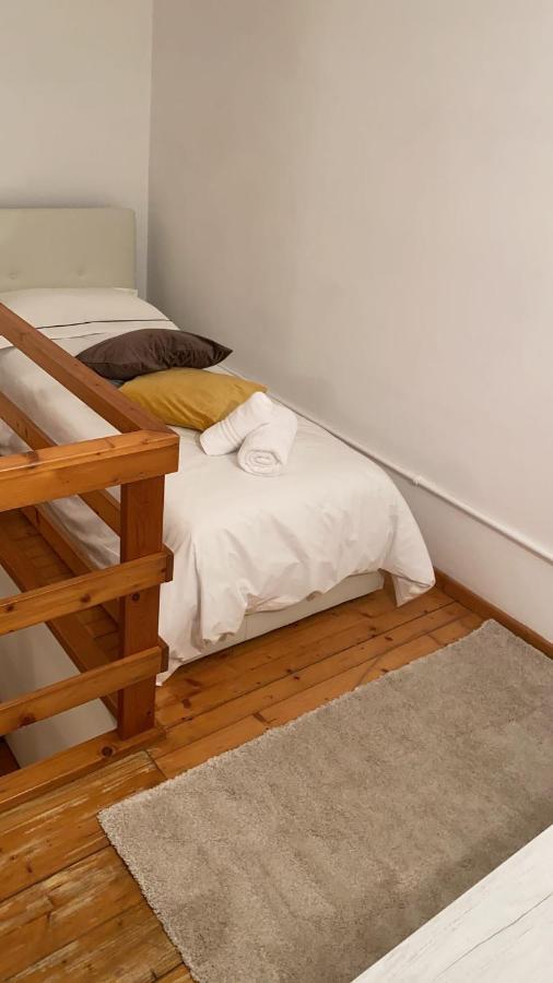 Апартаменты Spiritoso Cozy Studio Флоренция Экстерьер фото